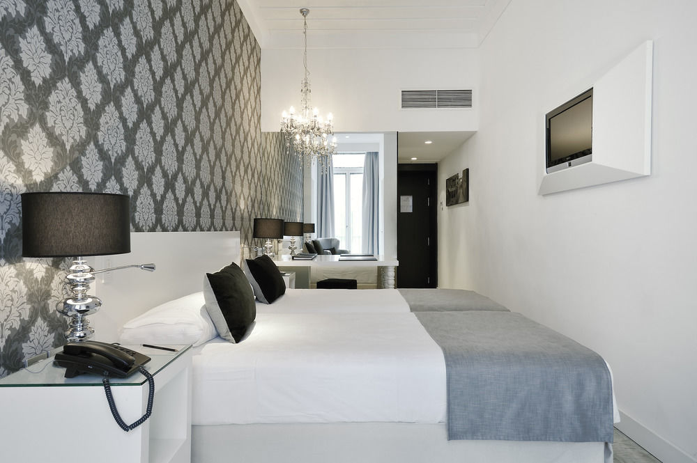 Hotel Vincci Baixa 4*
